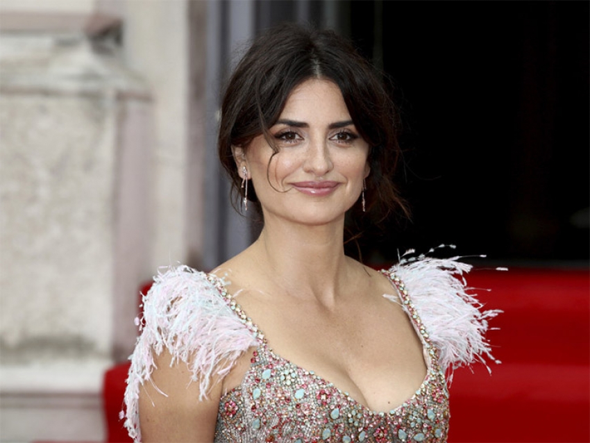 Penélope Cruz deslumbra en la premiere de su nuevo film