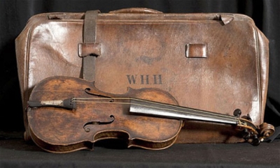 Subastan violin tocado a bordo del Titanic