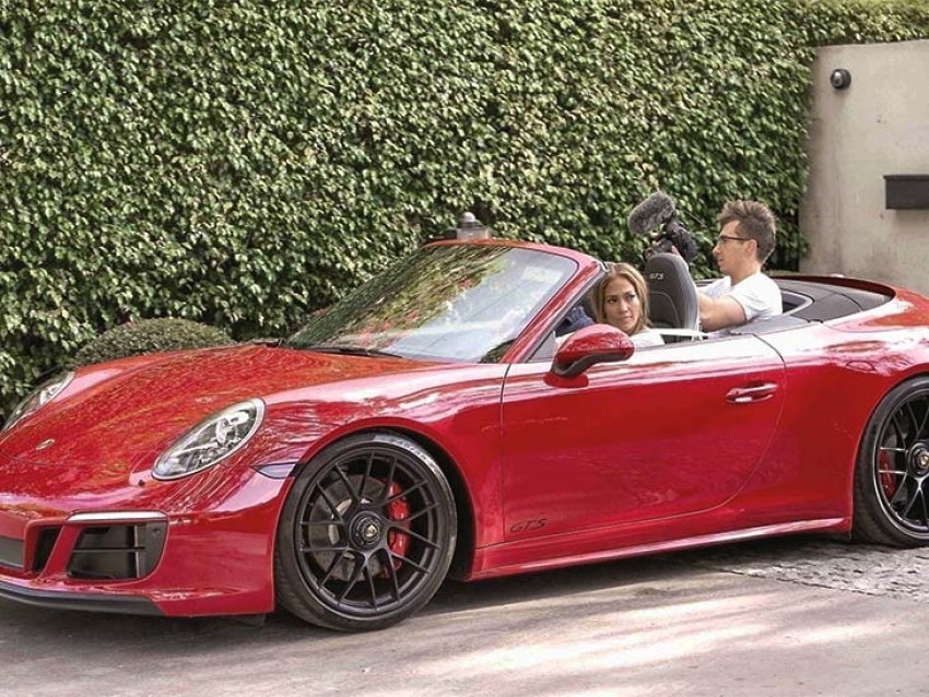 Jennifer Lopez recibe un Porsche 911 GT3 por su cumpleaños